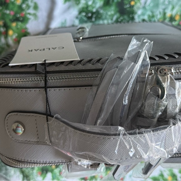 Calpak Laptop kaya 15 inch laptop backpack in cool gray new with tags - Picture 6 of 7